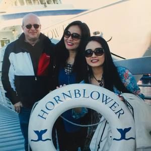 Meet your Posher, Hong